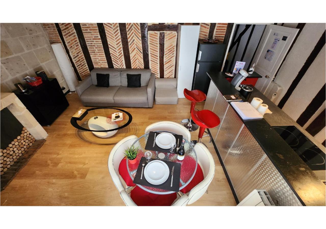 "L'Appart" Vieux Tours - Charme - Place Plumereau - Arrivee Autonome Exterior photo